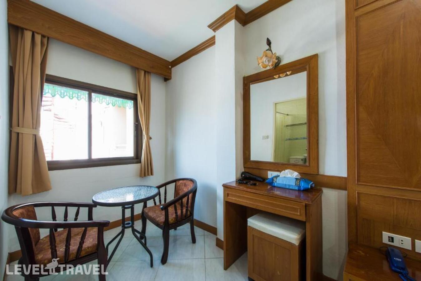 фотографии номера Улучшенный номер отеля Magnific Guesthouse Patong в Таиланд(Патонг Бич) - фото №4