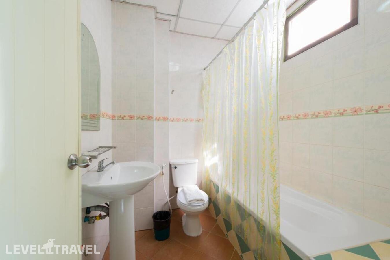 фотографии номера Семейный номер отеля Magnific Guesthouse Patong в Таиланд(Патонг Бич) - фото №99
