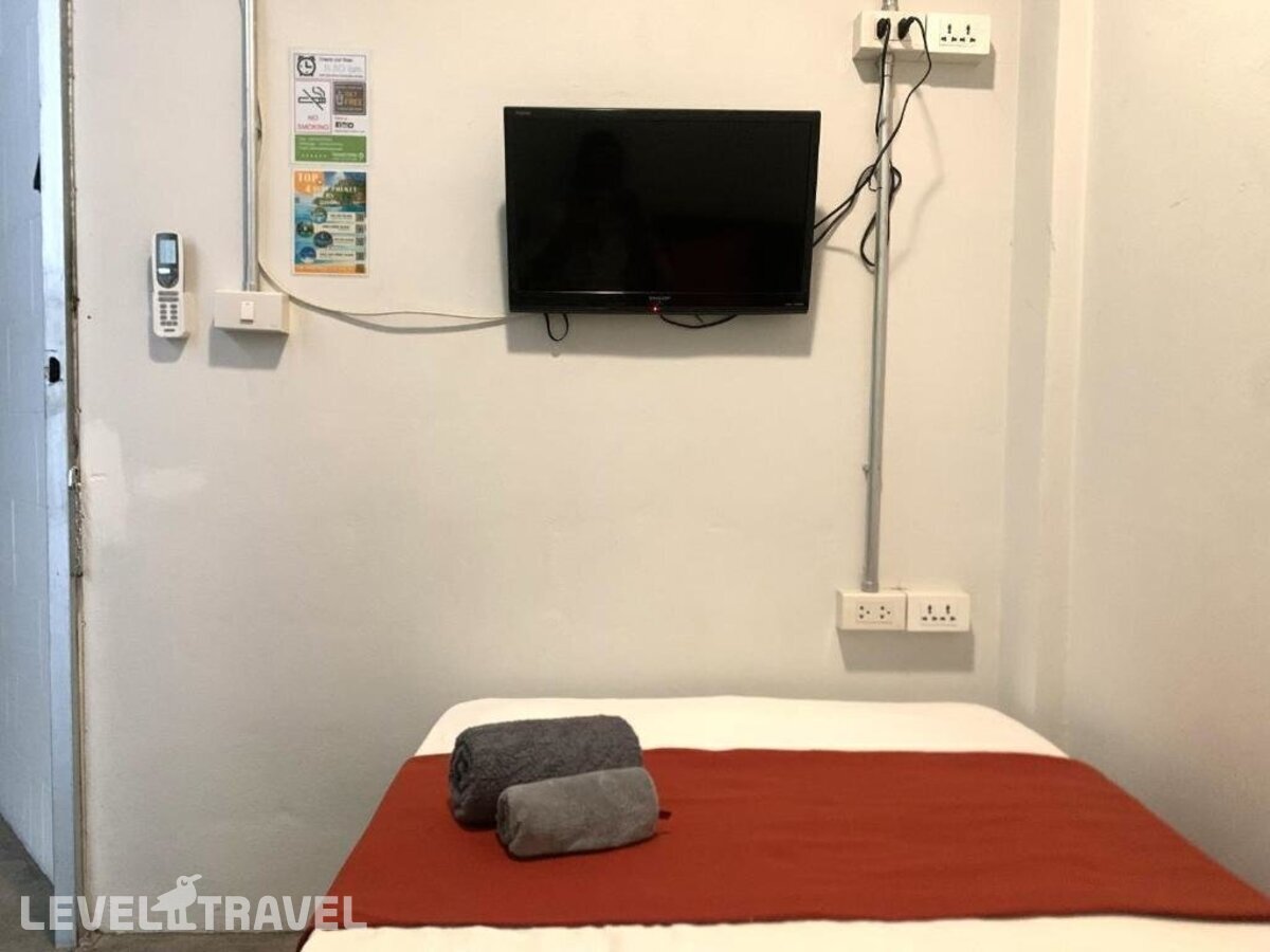 фотографии номера Общий номер отеля Sleep Sheep Phuket Hostel в Таиланд(город Пхукет) - фото №49