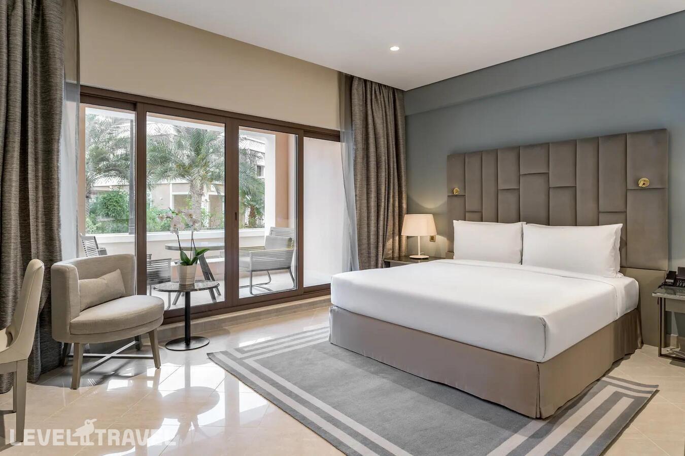фотографии номера Апартаменты с видом на море (1 спальня) отеля Wyndham Residences The Palm в ОАЭ(Дубай Пальма) - фото №1