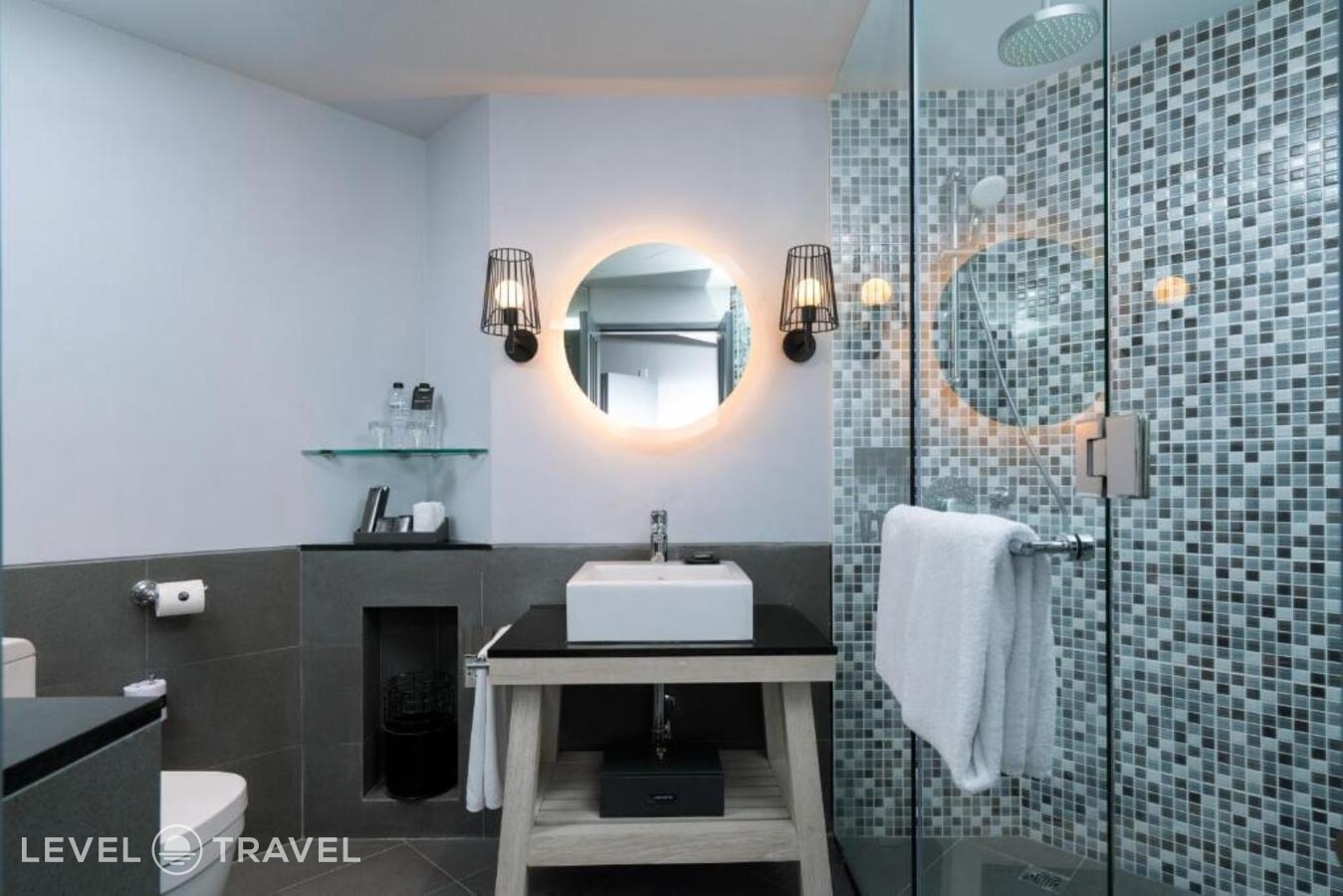 фотографии номера Семейный Люкс Roxity отеля Hard Rock Hotel Bali в Индонезия(Кута) - фото №4