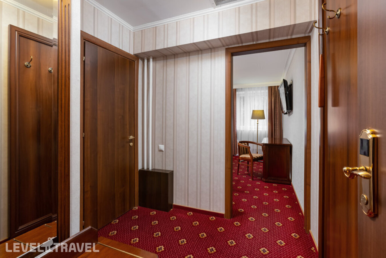 фотографии номера Номер Бизнес отеля Lecco в Россия(Мытищи) - фото №16