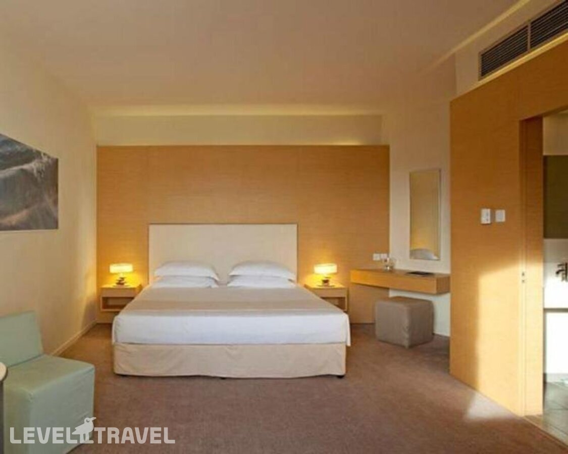 фотографии номера Стандартный номер отеля Capo Bay Hotel в Кипр(Фиг Три Бэй) - фото №5