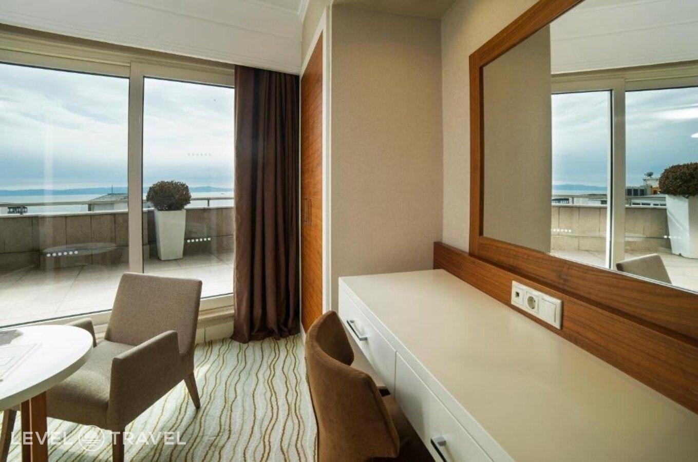 фотографии номера Улучшенный номер отеля Radisson Hotel President Beyazit Istanbul (Ex. Best Western The President Hotel) в Турция(Фатих) - фото №30