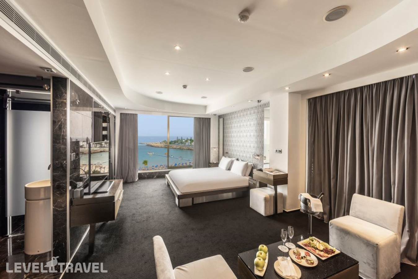 фотографии номера Полулюкс с видом на море отеля Capo Bay Hotel в Кипр(Фиг Три Бэй) - фото №53