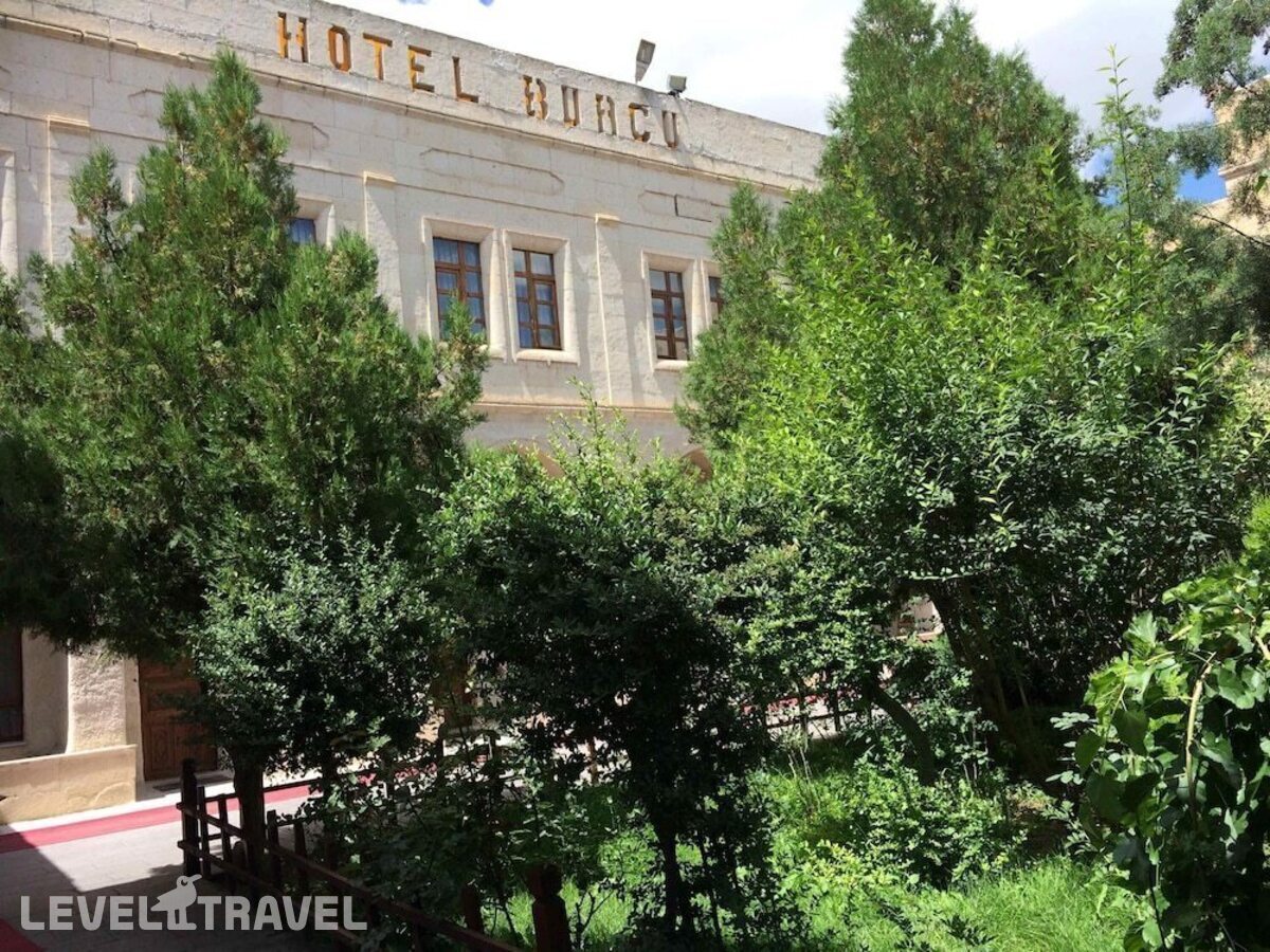 фотографии номера Трехместный номер отеля Burcu Kaya Hotel в Турция(Ортахисар) - фото №1