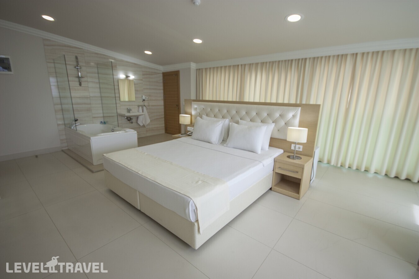 фотографии номера Люкс (1 спальня) отеля Dragut Point North Hotel в Турция(Тургутреис) - фото №4