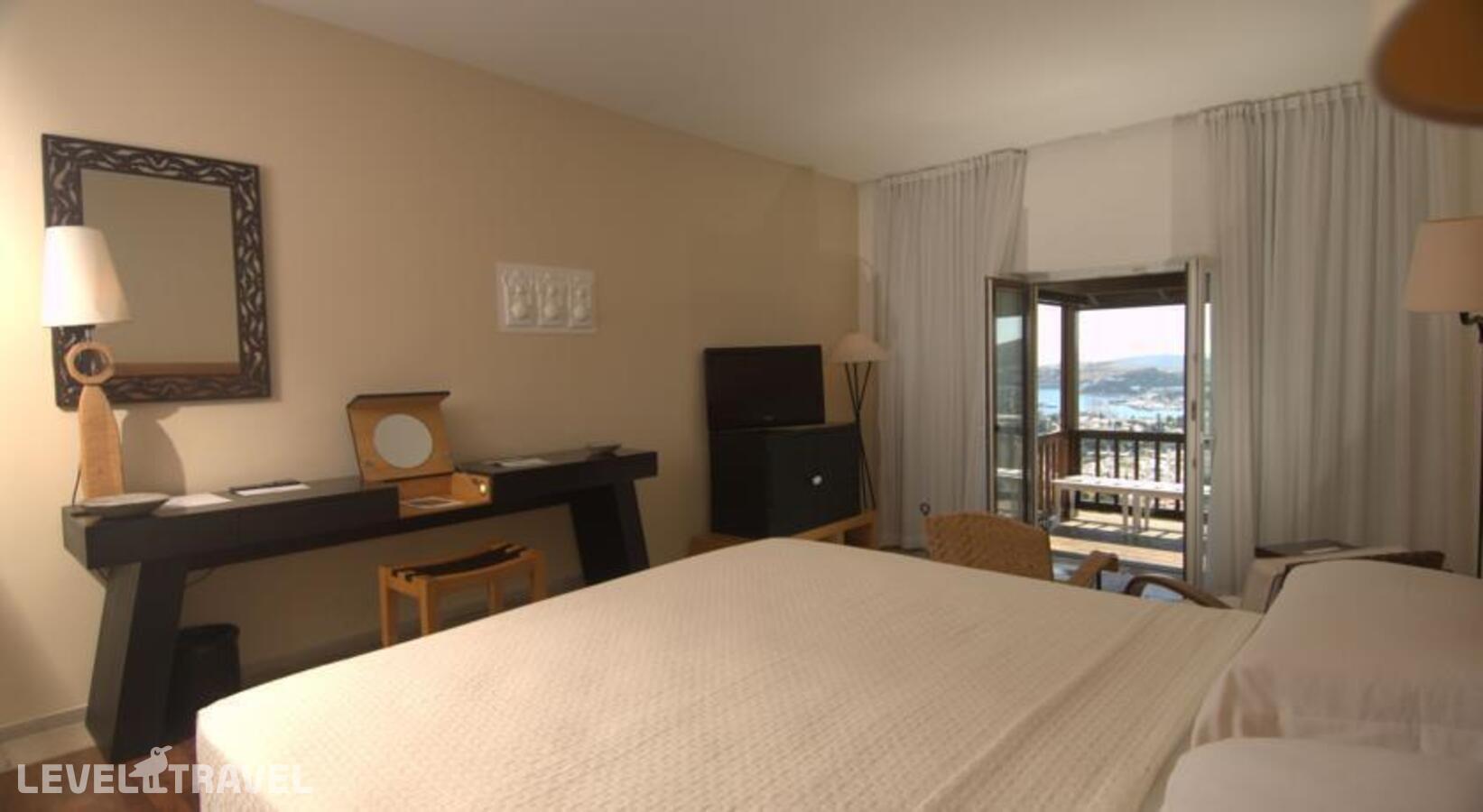 фотографии номера Номер Роскошный отеля The Marmara Hotel Bodrum (Adults Only 13+) в Турция(Бодрум - центр) - фото №4