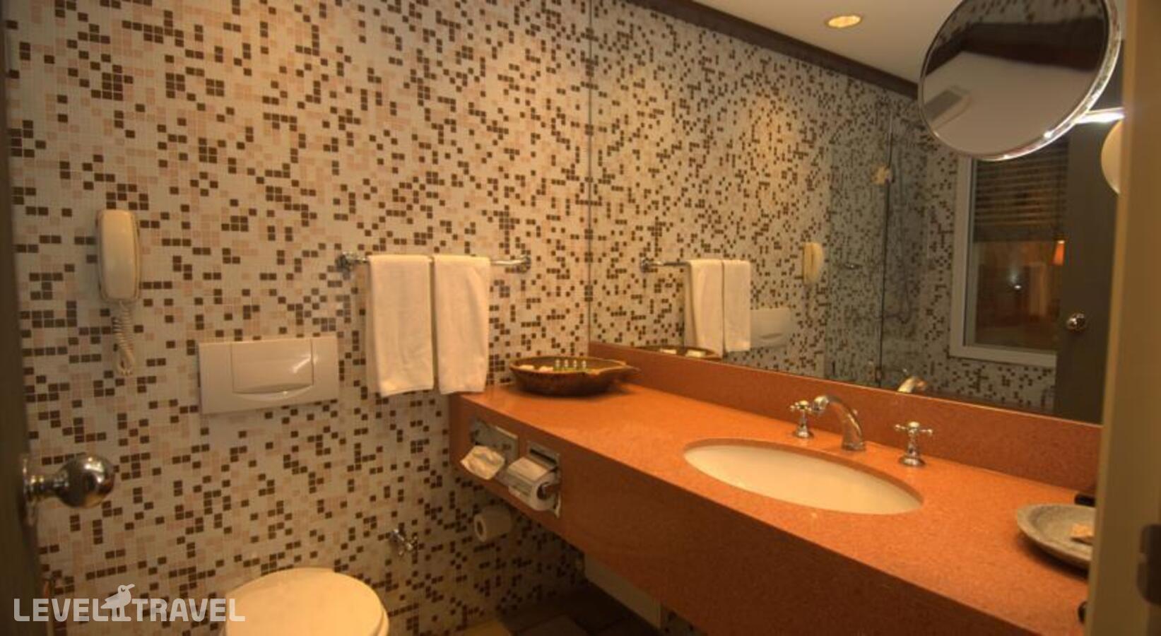 фотографии номера Номер Роскошный отеля The Marmara Hotel Bodrum (Adults Only 13+) в Турция(Бодрум - центр) - фото №1