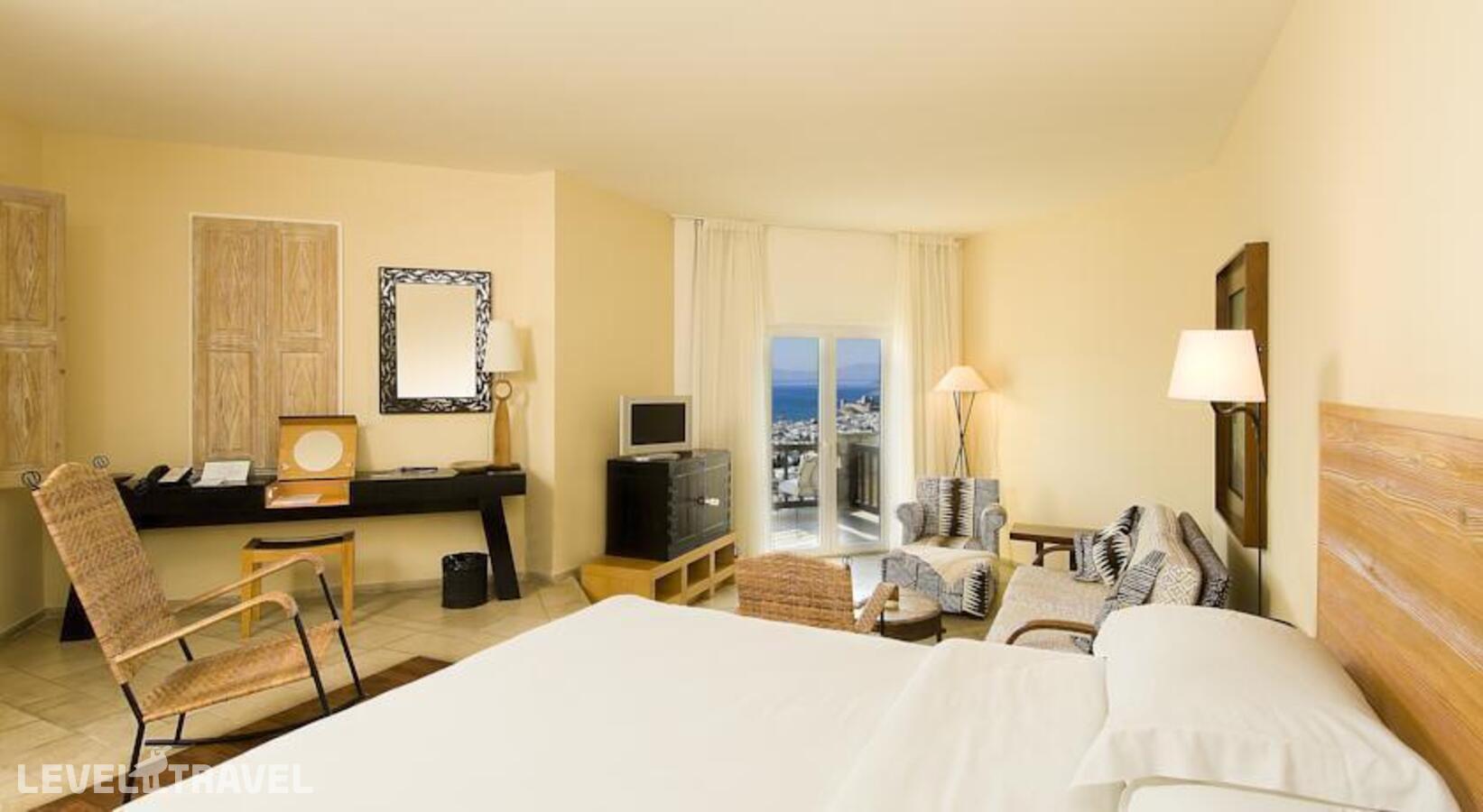 фотографии номера Номер Роскошный отеля The Marmara Hotel Bodrum (Adults Only 13+) в Турция(Бодрум - центр) - фото №5
