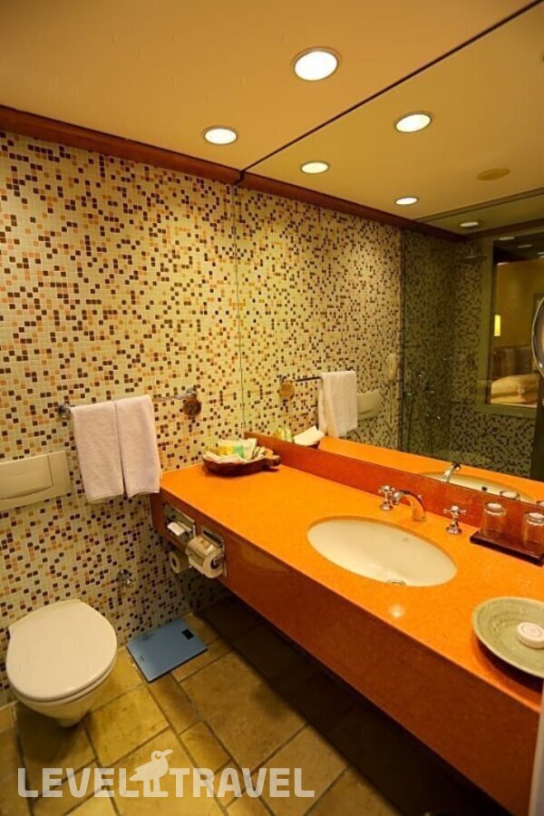 фотографии номера Номер Роскошный отеля The Marmara Hotel Bodrum (Adults Only 13+) в Турция(Бодрум - центр) - фото №7