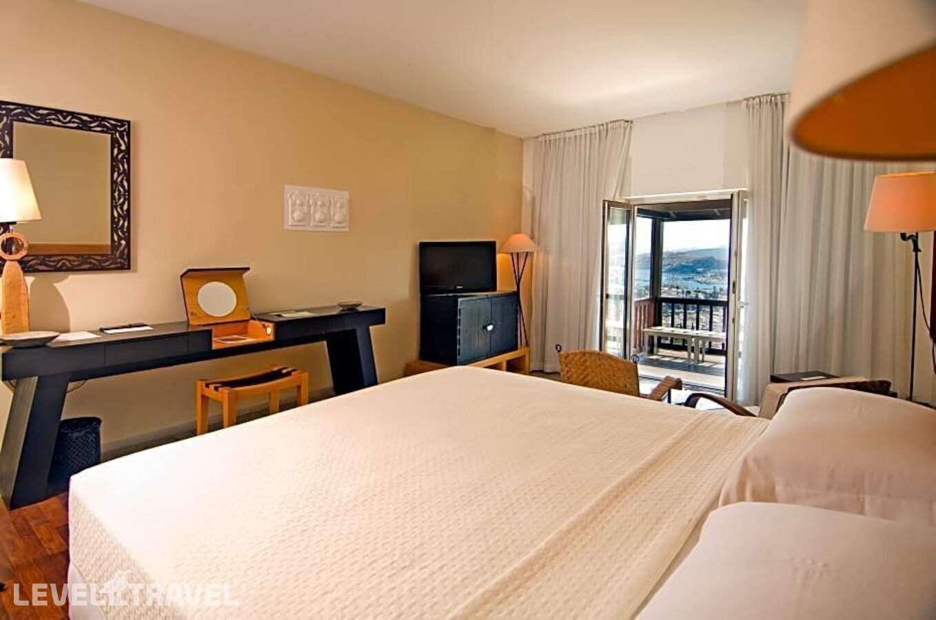 фотографии номера Номер Роскошный отеля The Marmara Hotel Bodrum (Adults Only 13+) в Турция(Бодрум - центр) - фото №10