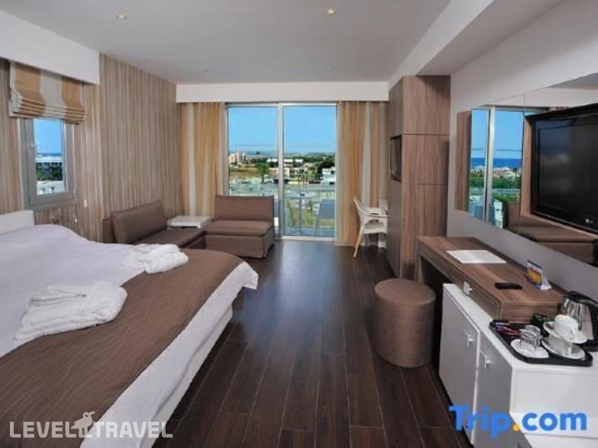 фотографии номера Улучшенный с видом на море отеля Nestor Hotel в Кипр(Пантаху Бич) - фото №10