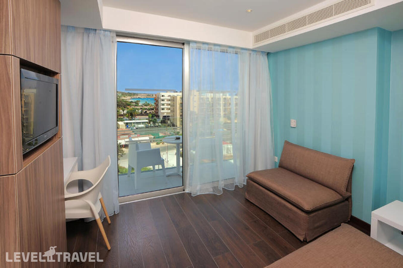 фотографии номера Полулюкс с видом на море отеля Nestor Hotel в Кипр(Пантаху Бич) - фото №2