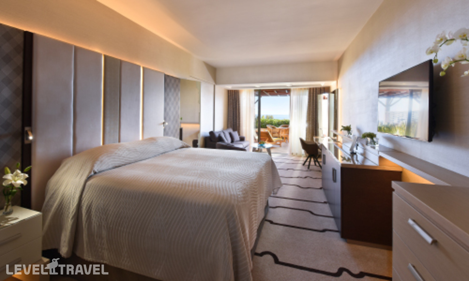 фотографии номера Семейный номер отеля Four Seasons Limassol в Кипр(Агиос Тихонас) - фото №1