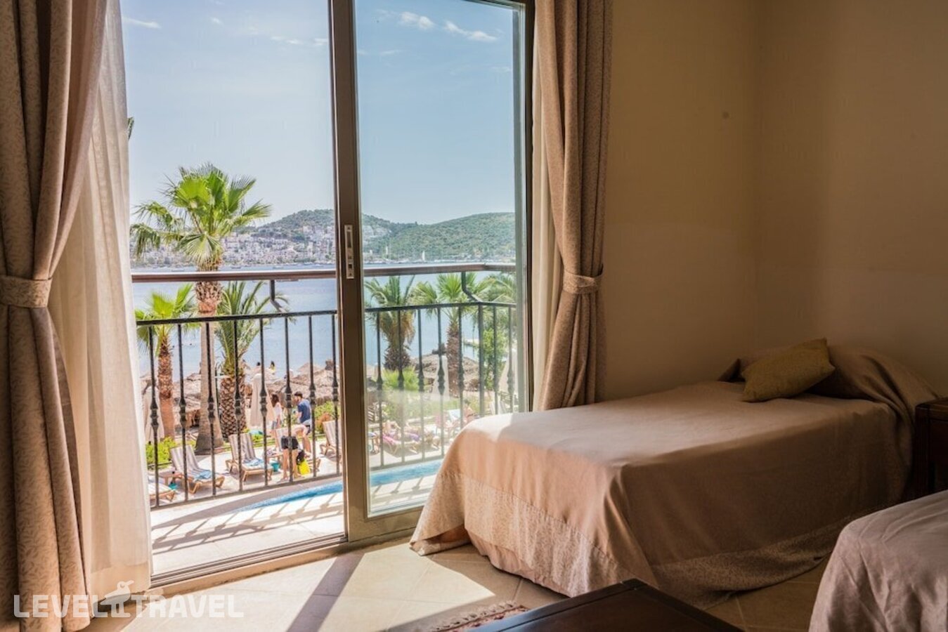 фотографии номера Стандартный номер отеля Amilla Beach Resort Bodrum (Ex. Hotel No 61) в Турция(Битез) - фото №8