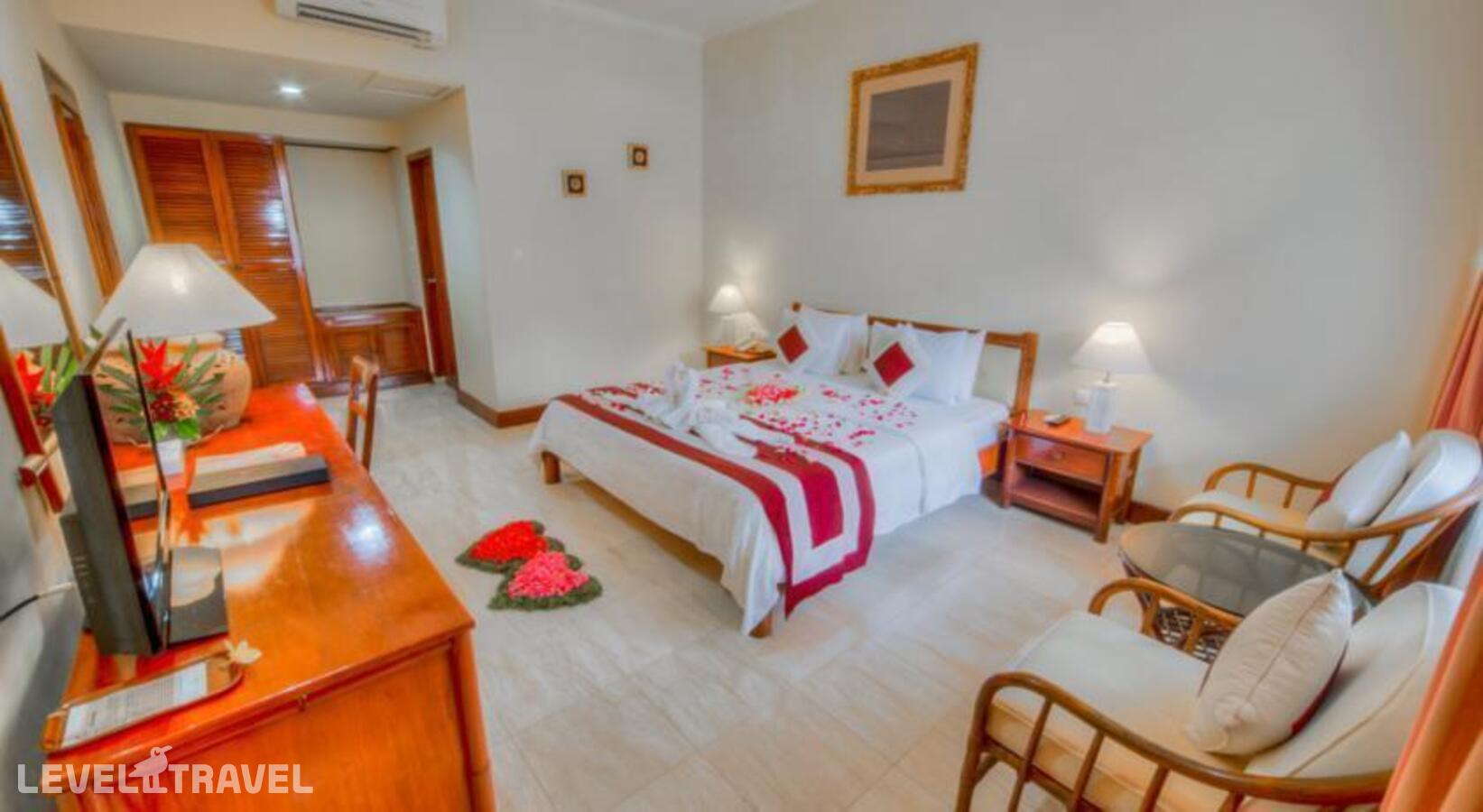 фотографии номера Люкс отеля Grand Istana Rama Hotel в Индонезия(Кута) - фото №5
