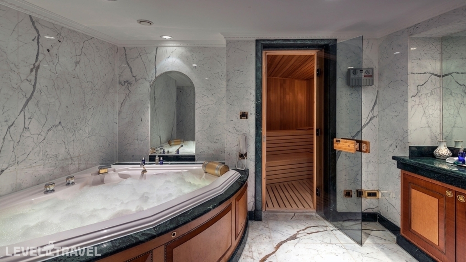 фотографии номера Люкс президентский отеля Intercontinental Hotel Istanbul (Ex. Ceylan Intercontinental Hotel) в Турция(Бейоглу) - фото №5