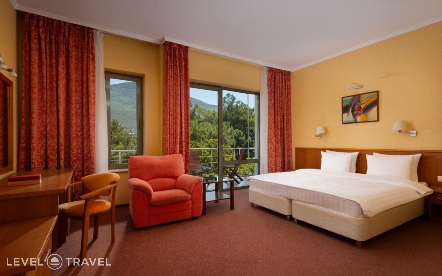фотографии номера Стандартный номер отеля Приморье Grand Resort Hotel в Россия(Геленджик) - фото №4