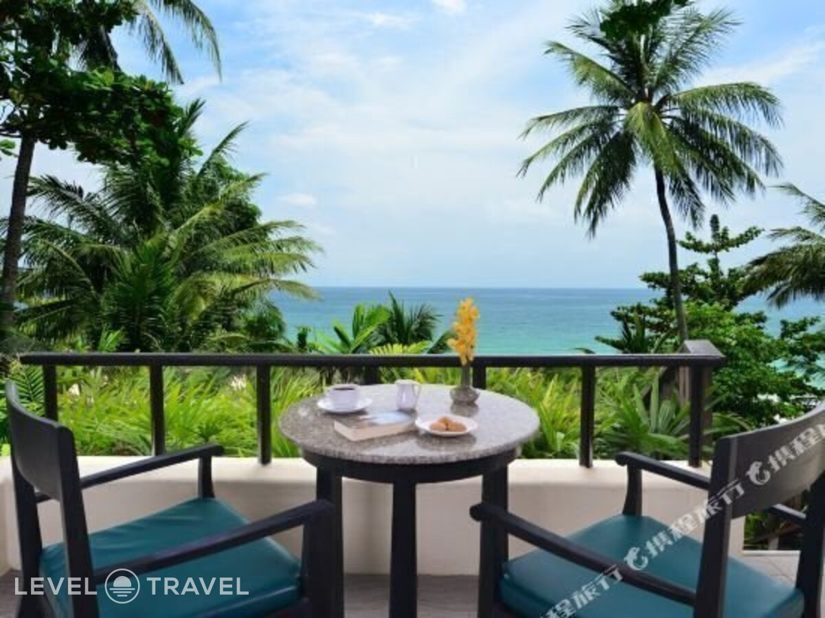 фотографии номера Делюкс отеля Andaman White Beach Resort в Таиланд(Найтон Бич) - фото №15