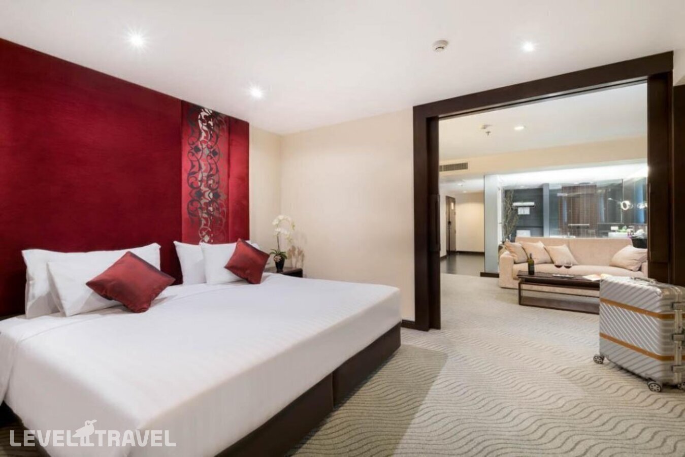 фотографии номера Представительский люкс отеля Furama Silom Hotel в Таиланд(Бангкок) - фото №2