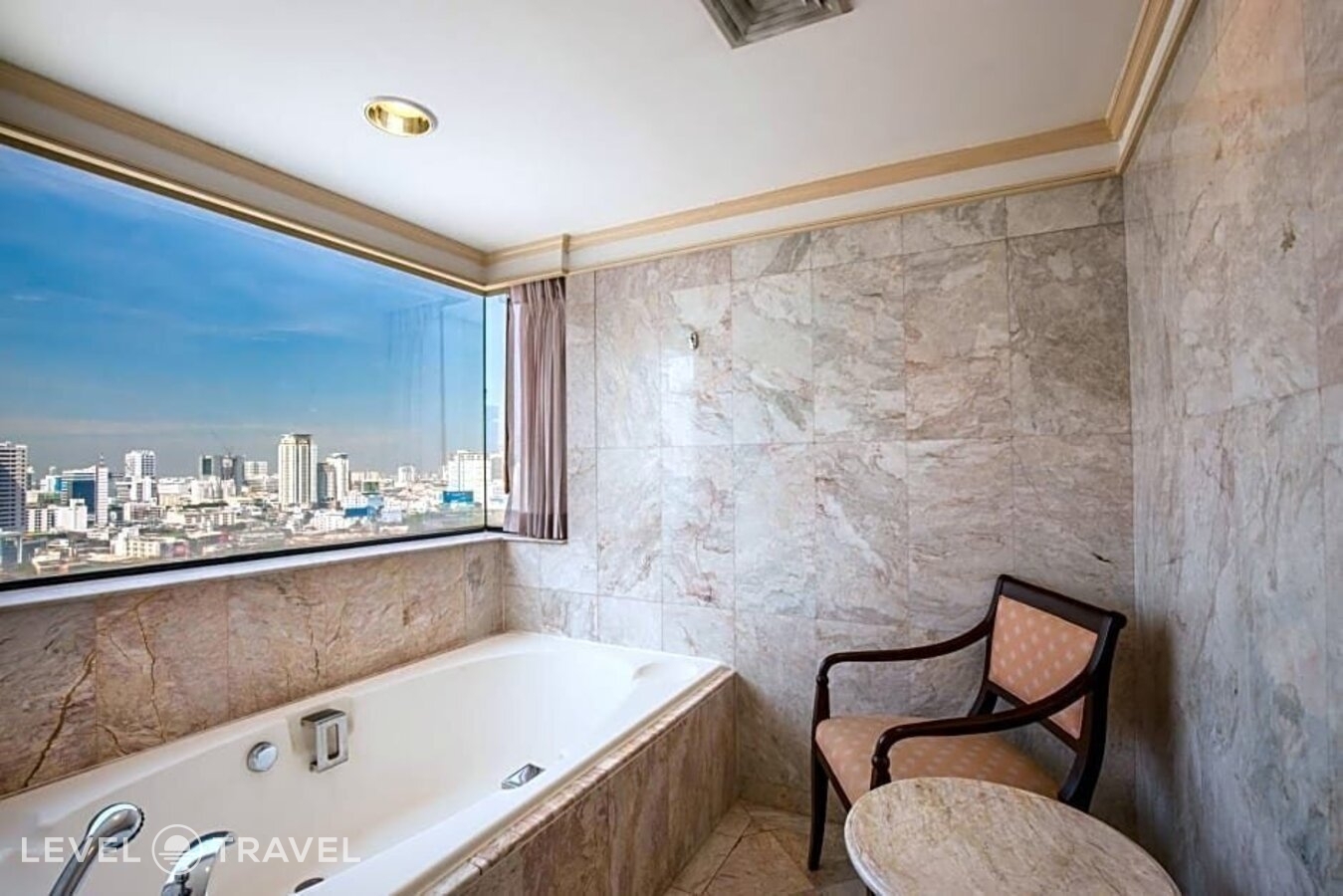 фотографии номера Семейный люкс отеля Ramada D'Ma Bangkok Hotel в Таиланд(Бангкок) - фото №8