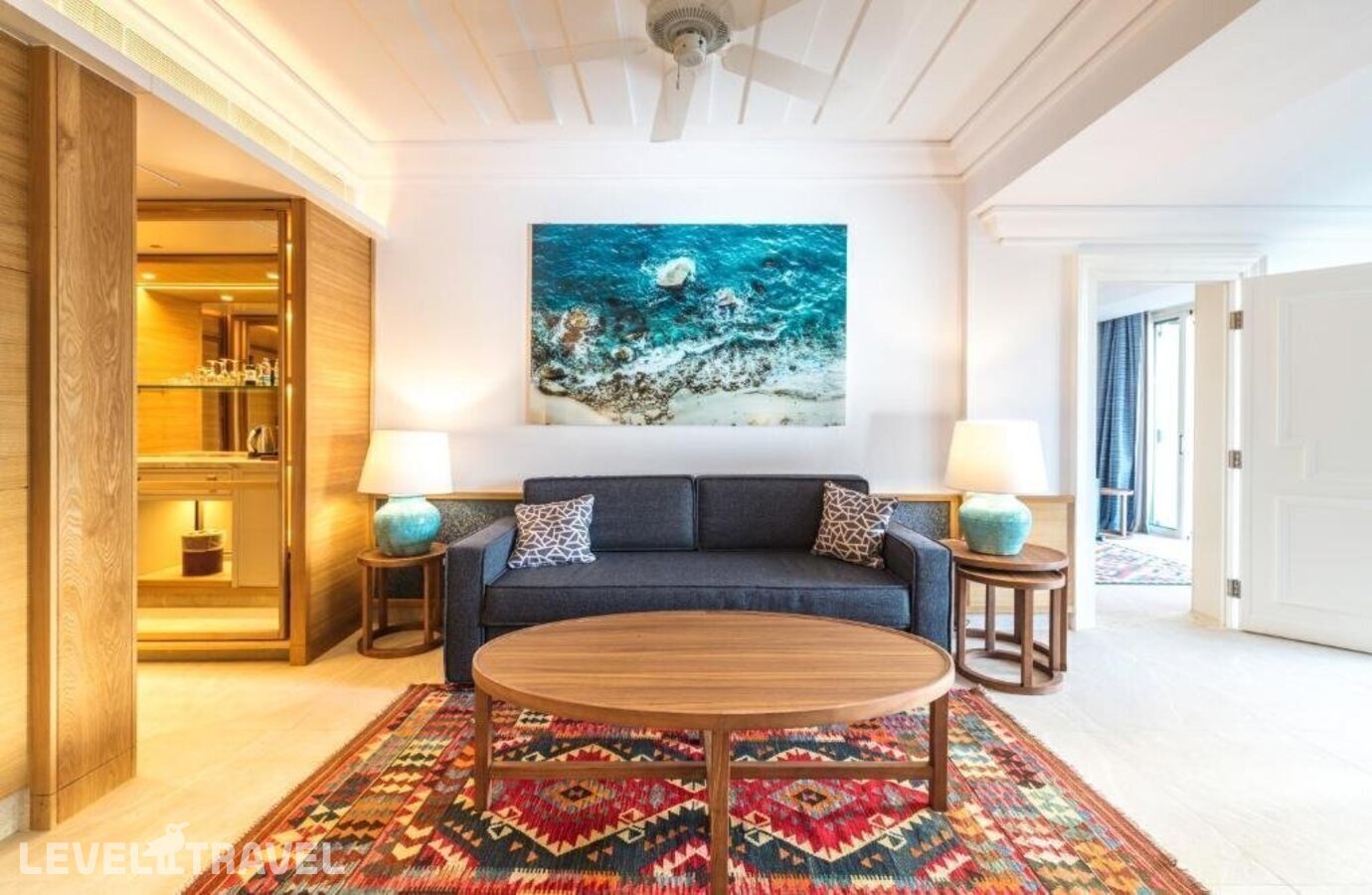 фотографии номера Люкс (2 комнаты) отеля Columbia Beach Resort в Кипр(Писсури) - фото №4
