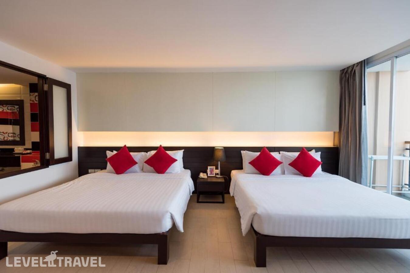 фотографии номера Семейный делюкс отеля Hotel J Pattaya в Таиланд(Центральная Паттайя) - фото №9
