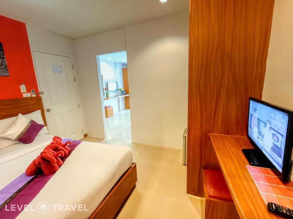 фотографии номера Семейный номер отеля Pj Patong Resortel в Таиланд(Патонг Бич) - фото №3