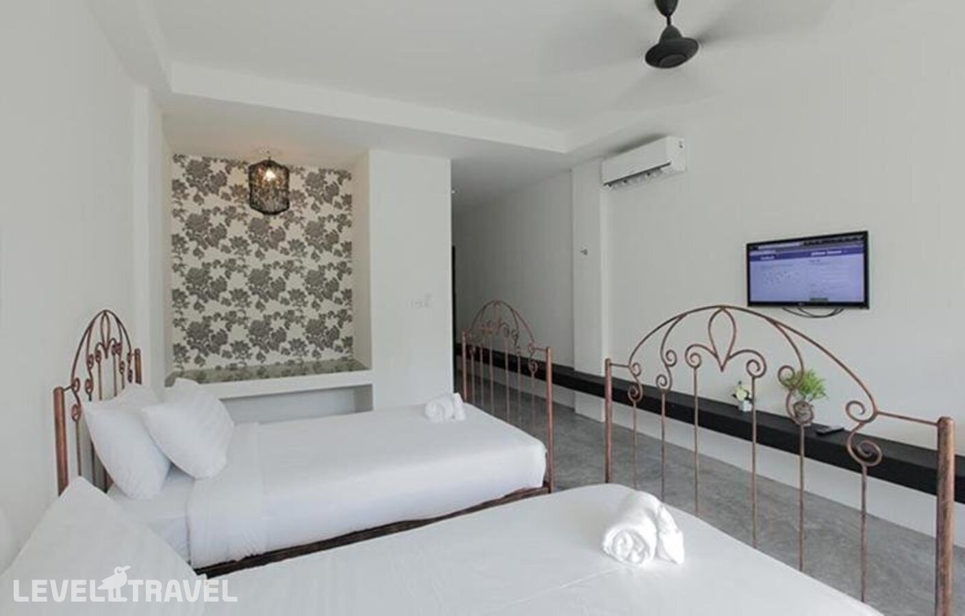фотографии номера Стандартный номер отеля Surintra Boutique Resort в Таиланд(Сурин Бич) - фото №3