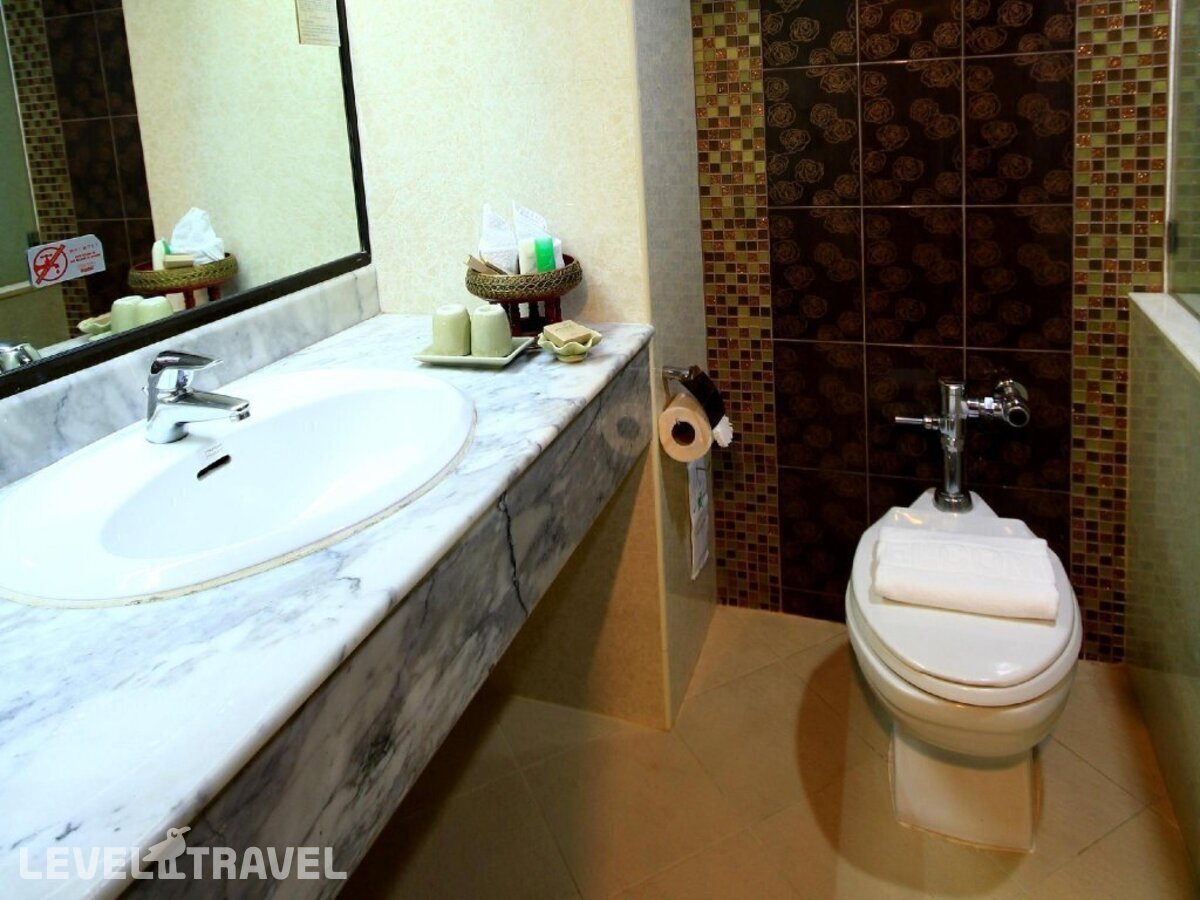 фотографии номера Улучшенный номер отеля Pinnacle Lumpinee Park Hotel в Таиланд(Бангкок) - фото №1