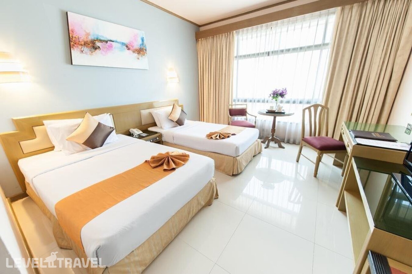 фотографии номера Улучшенный номер отеля Pinnacle Lumpinee Park Hotel в Таиланд(Бангкок) - фото №4