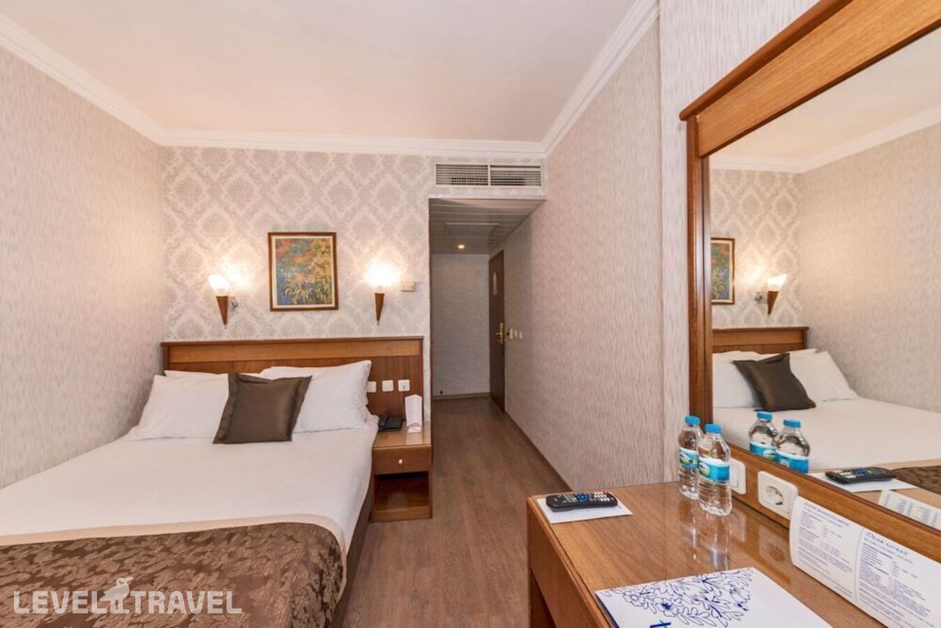 фотографии номера Стандартный номер отеля Lion Hotel в Турция(Бейоглу) - фото №111