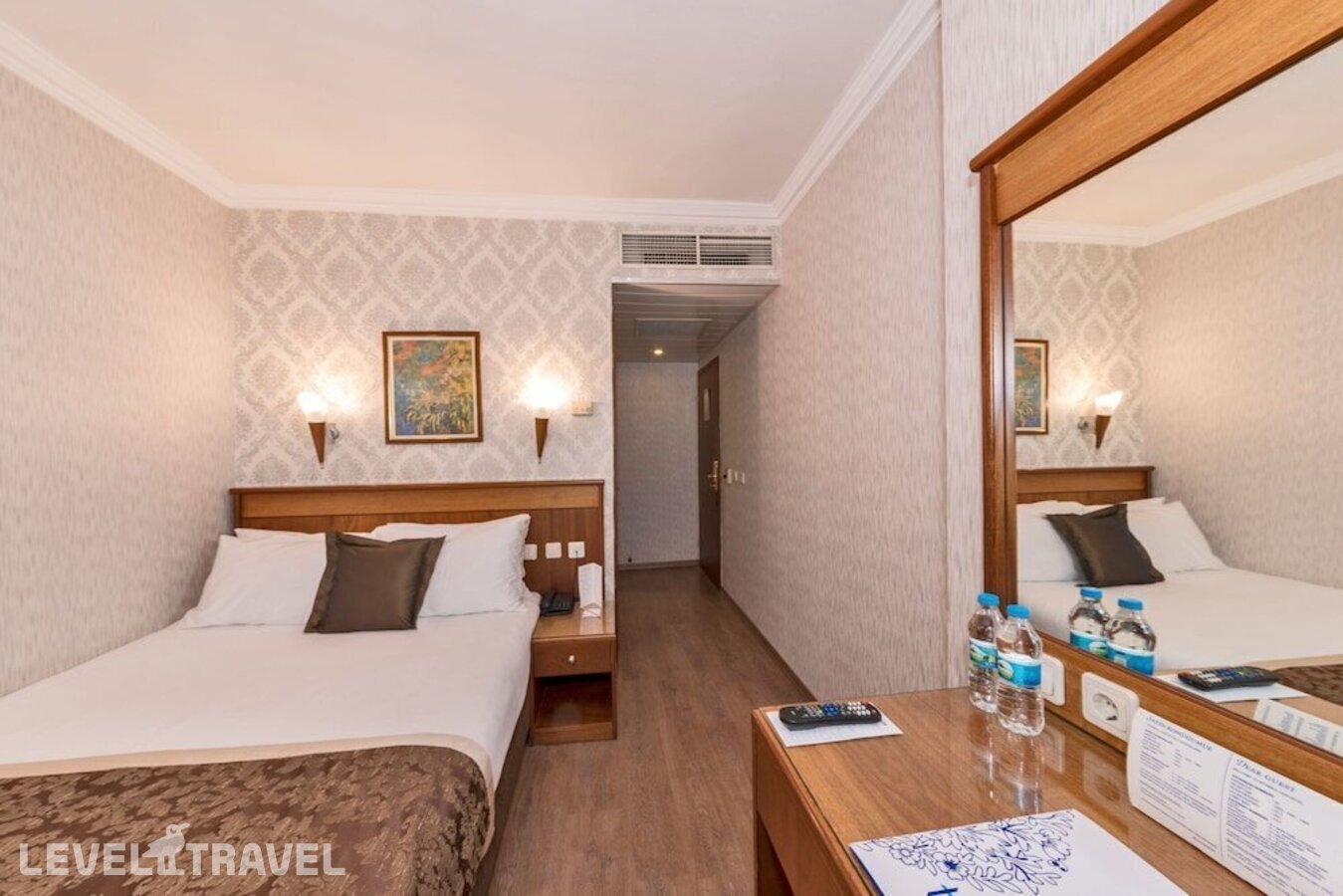 фотографии номера Стандартный номер отеля Lion Hotel в Турция(Бейоглу) - фото №83