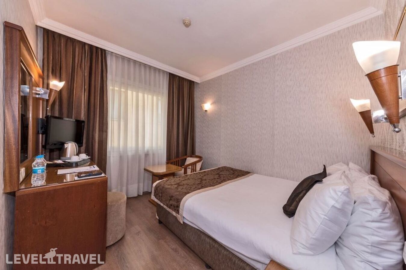 фотографии номера Стандартный номер отеля Lion Hotel в Турция(Бейоглу) - фото №135