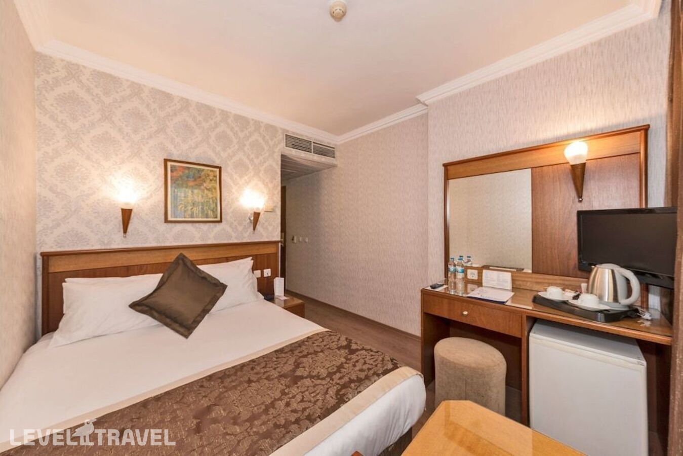 фотографии номера Стандартный номер отеля Lion Hotel в Турция(Бейоглу) - фото №138