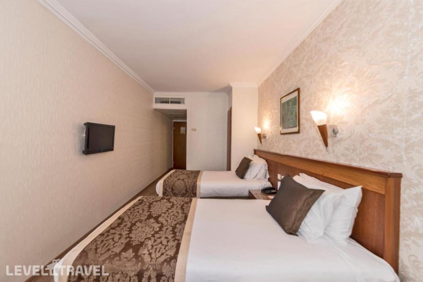 фотографии номера Стандартный номер отеля Lion Hotel в Турция(Бейоглу) - фото №1