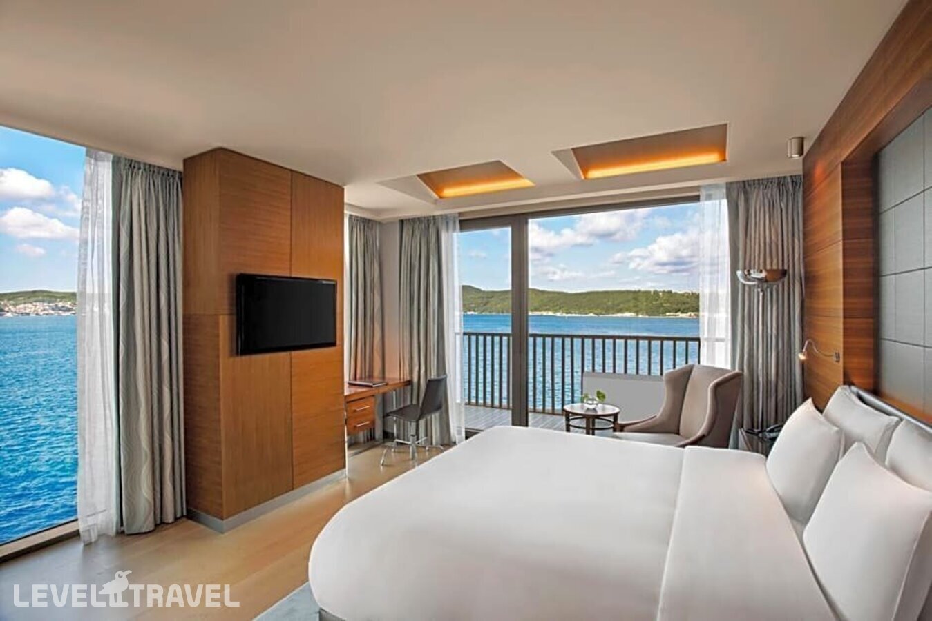 фотографии номера Семейный люкс отеля Grand Tarabya Hotel в Турция(Сарыер) - фото №5