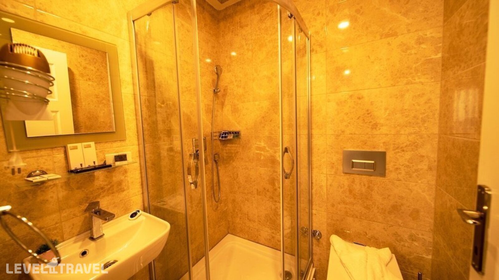 фотографии номера Трехместный делюкс отеля Zeugma Hotel в Турция(Фатих) - фото №2