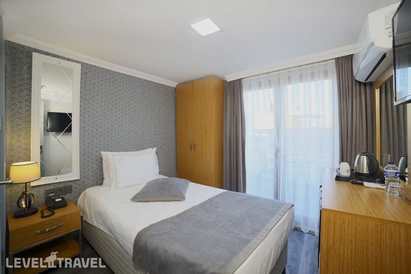 фотографии номера Четырехместный номер отеля Almina Inn Hotel в Турция(Фатих) - фото №1