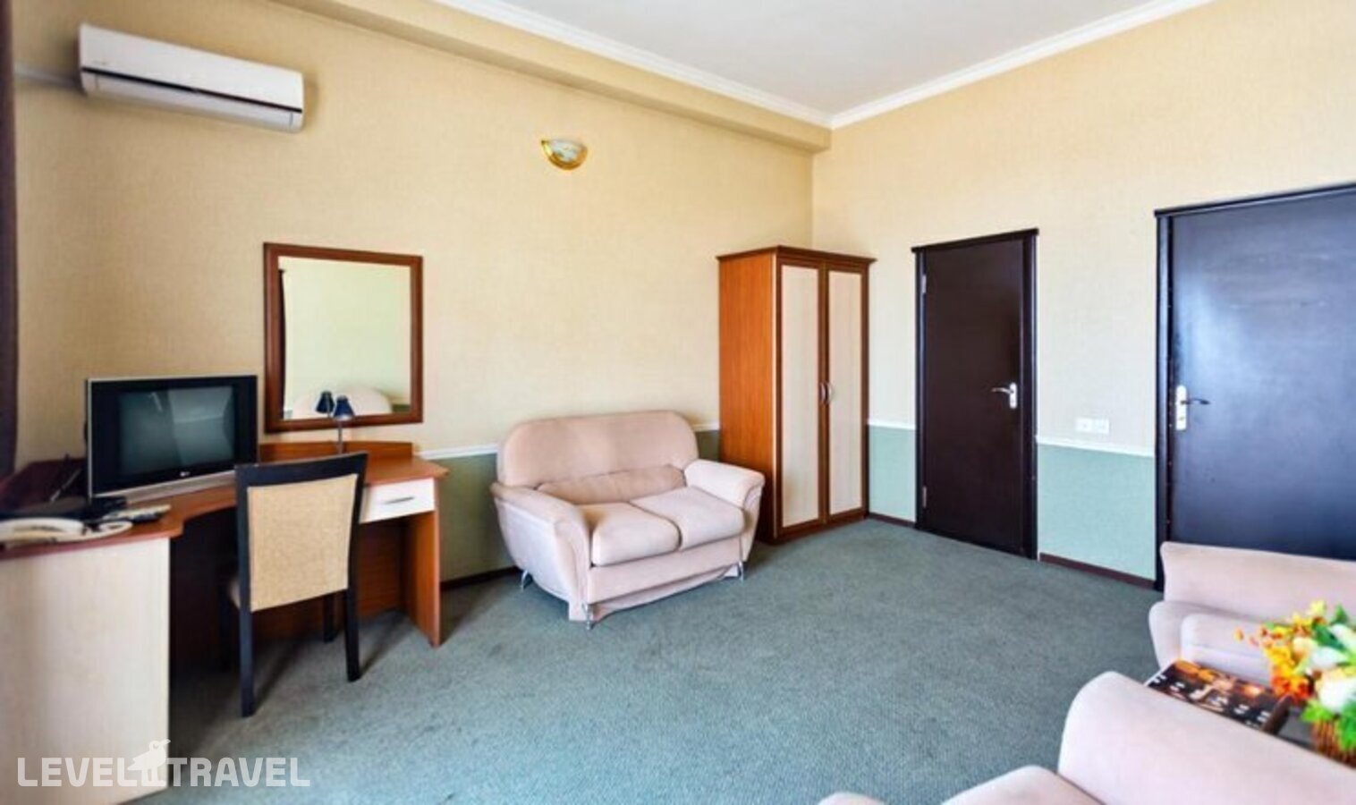 фотографии номера Стандартный (две односпальные кровати) отеля Diplomat Hotel в Азербайджан(Баку) - фото №3