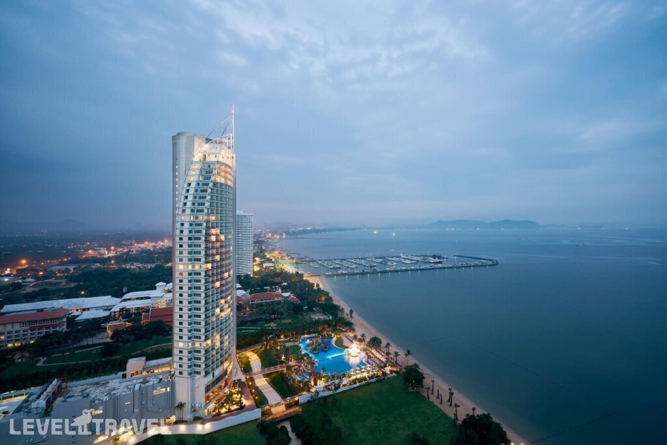 фотографии номера Полулюкс отеля Movenpick Siam Hotel Na Jomtien Pattaya в Таиланд(Джомтьен) - фото №49