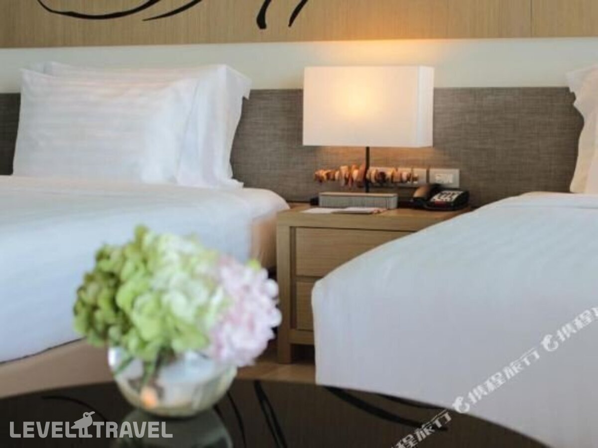 фотографии номера Полулюкс отеля Movenpick Siam Hotel Na Jomtien Pattaya в Таиланд(Джомтьен) - фото №10