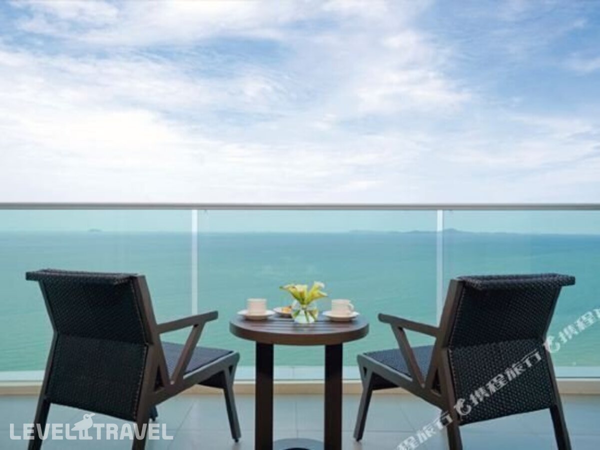 фотографии номера Полулюкс отеля Movenpick Siam Hotel Na Jomtien Pattaya в Таиланд(Джомтьен) - фото №16