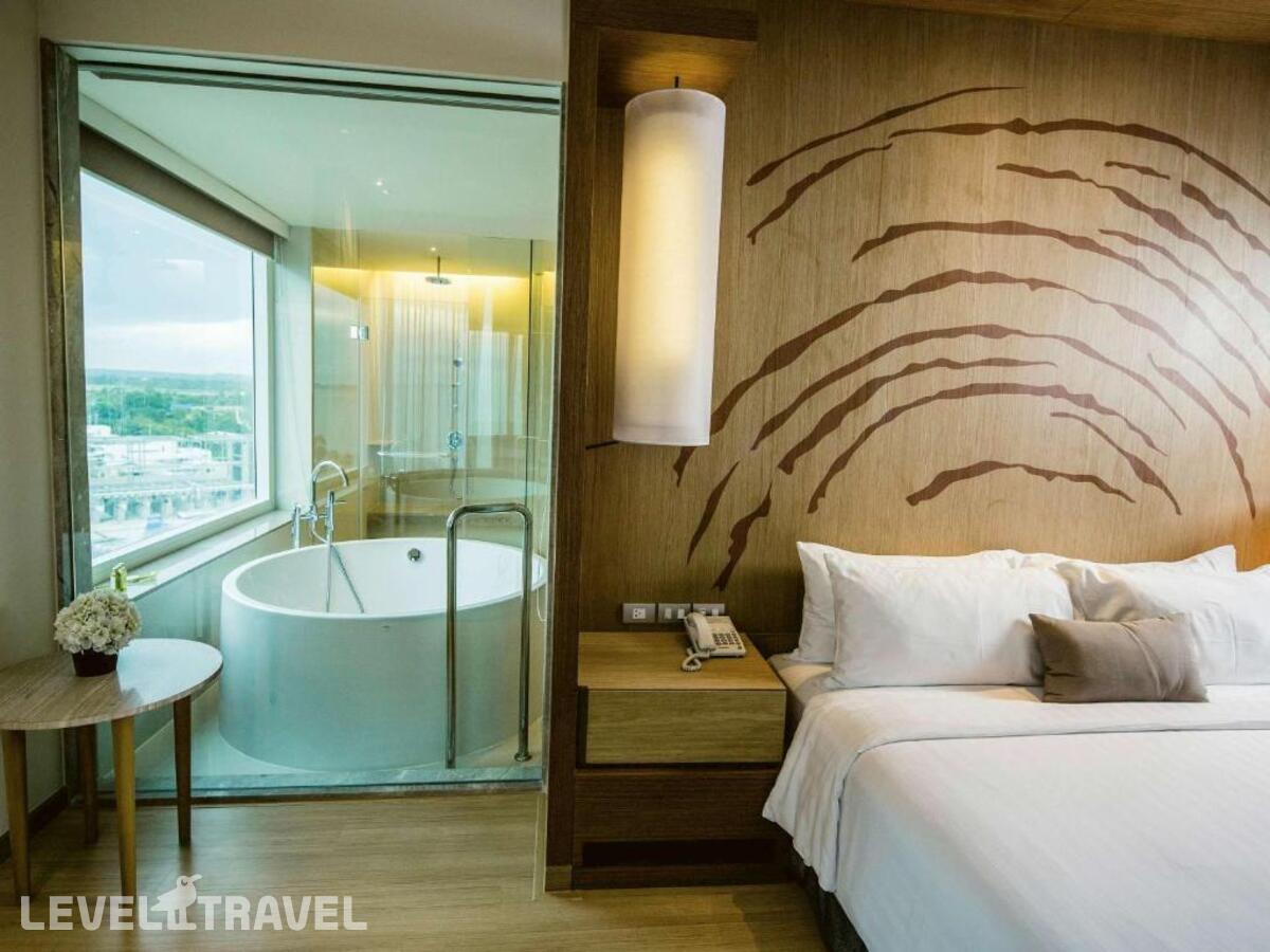 фотографии номера Представительский люкс отеля Movenpick Siam Hotel Na Jomtien Pattaya в Таиланд(Джомтьен) - фото №3
