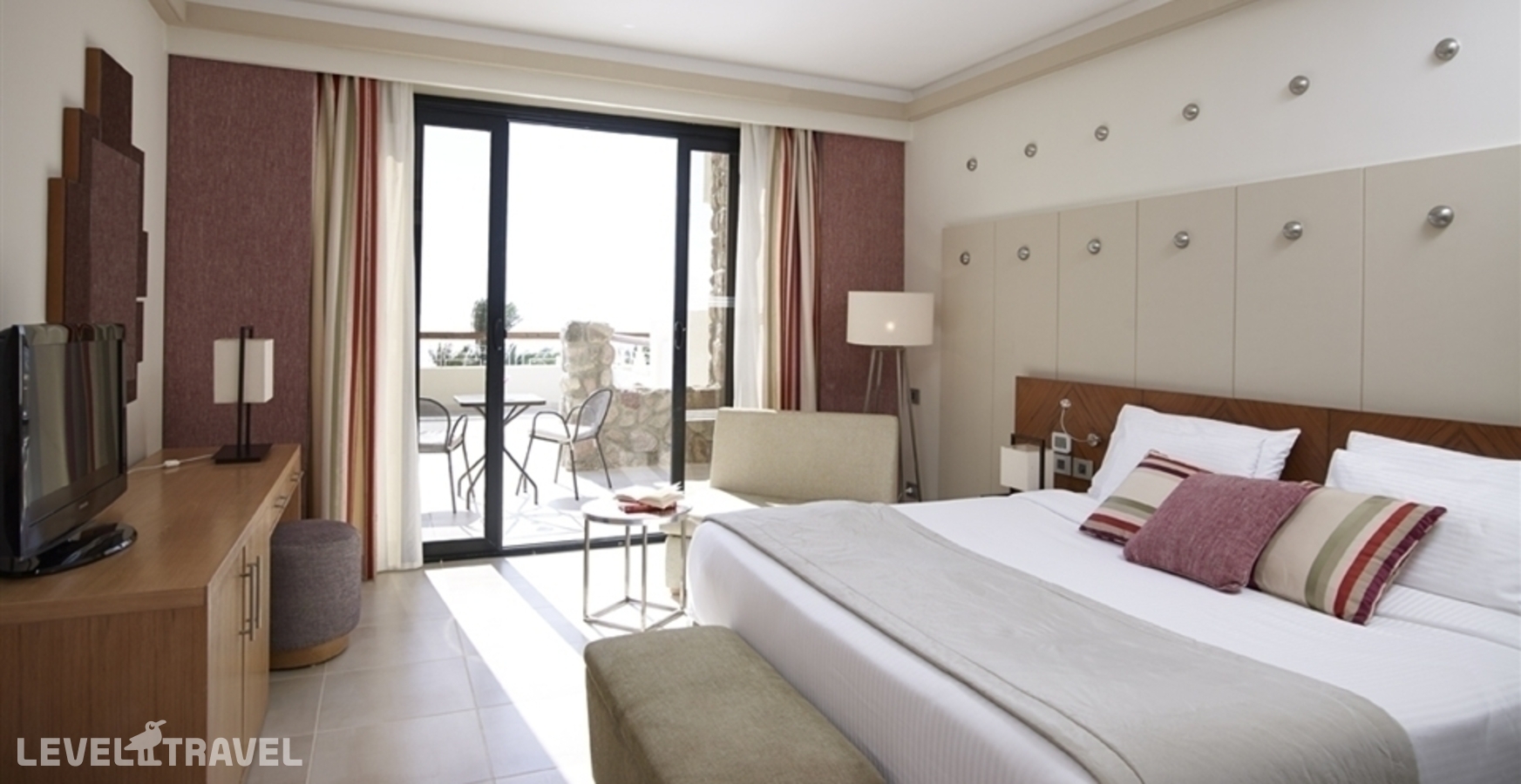 фотографии номера Стандартный с видом на бассейн отеля Coral Sea Imperial Sensatori Resort (Ex. Coral Sea Sensatori Resort) в Египет(Рас-Насрани) - фото №2