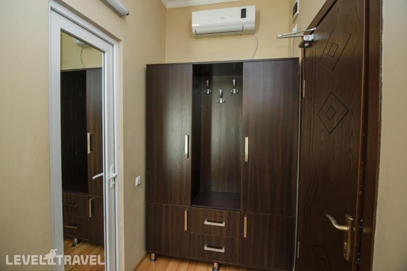 фотографии номера Трехместный номер отеля Egrisi Hotel в Грузия(Квариати) - фото №47