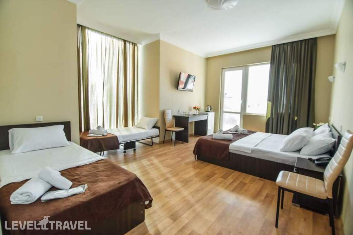фотографии номера Трехместный номер отеля Egrisi Hotel в Грузия(Квариати) - фото №52