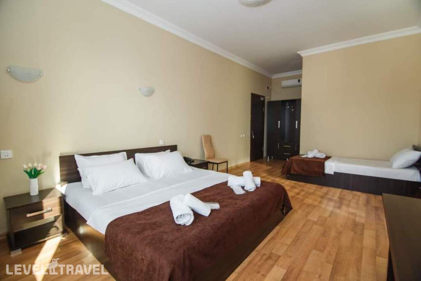 фотографии номера Трехместный номер отеля Egrisi Hotel в Грузия(Квариати) - фото №75