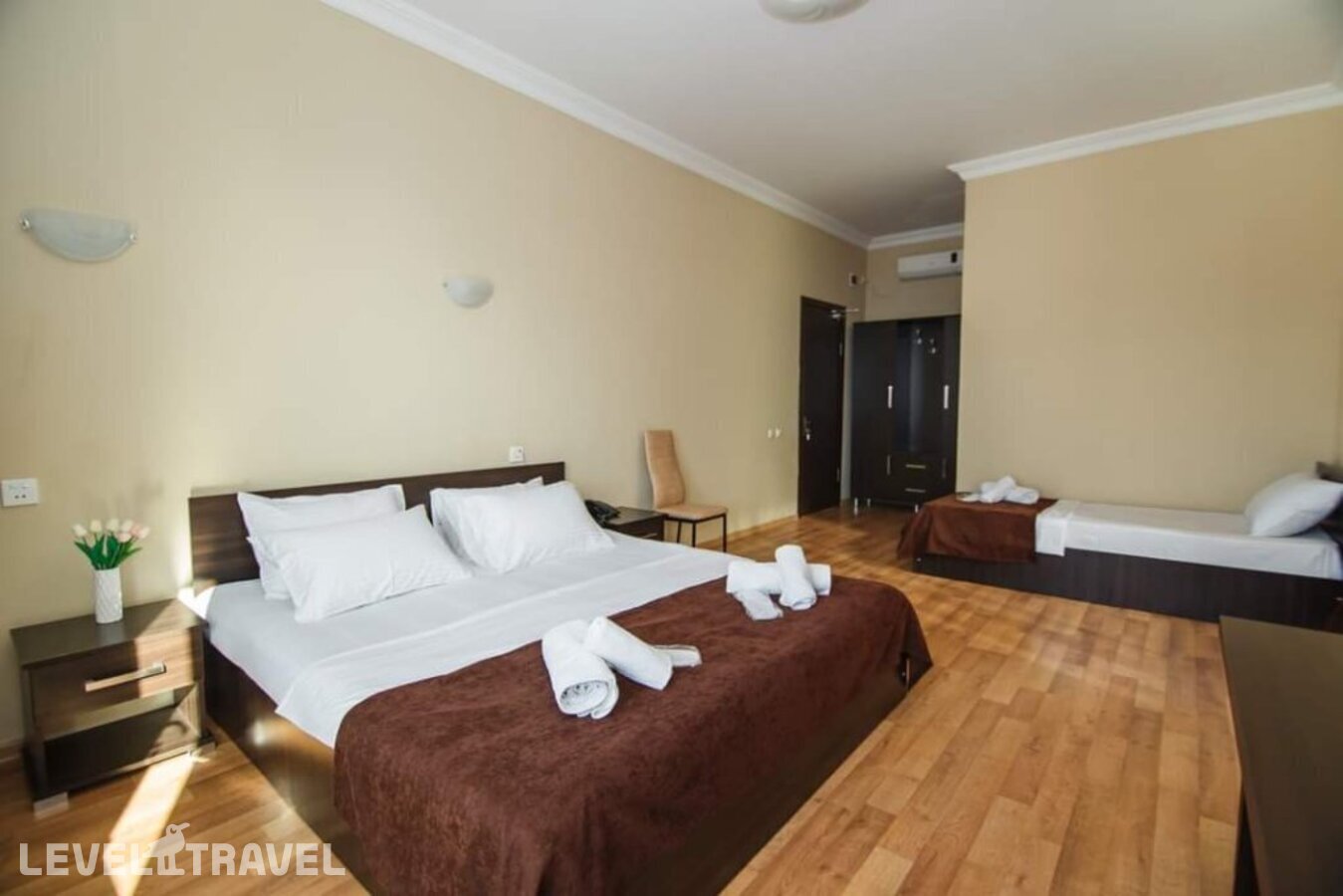 фотографии номера Трехместный номер отеля Egrisi Hotel в Грузия(Квариати) - фото №42